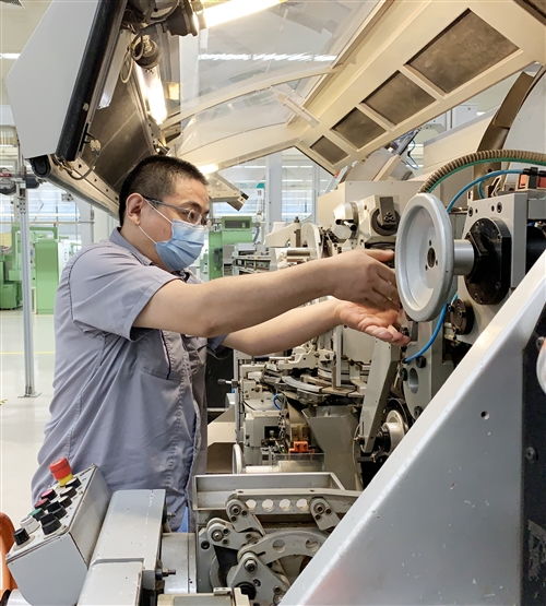 东方烟草报数字报刊平台 磨炼本领 争当尖兵